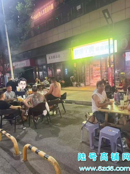 ����ʳ С����ƻ����ٽ־���ơ�Ƴ���ת�ã������ʵ��ͼƬ