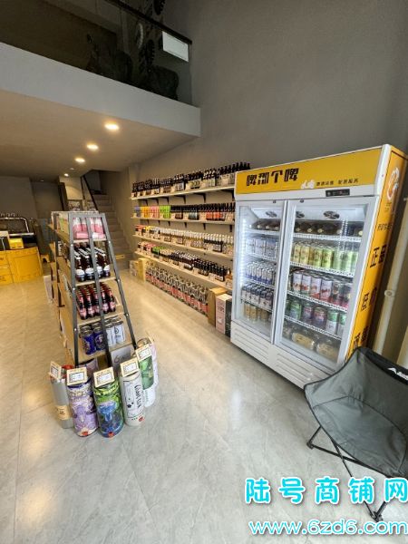 ����ʳ С����ƻ����ٽ־���ơ�Ƴ���ת�ã������ʵ��ͼƬ