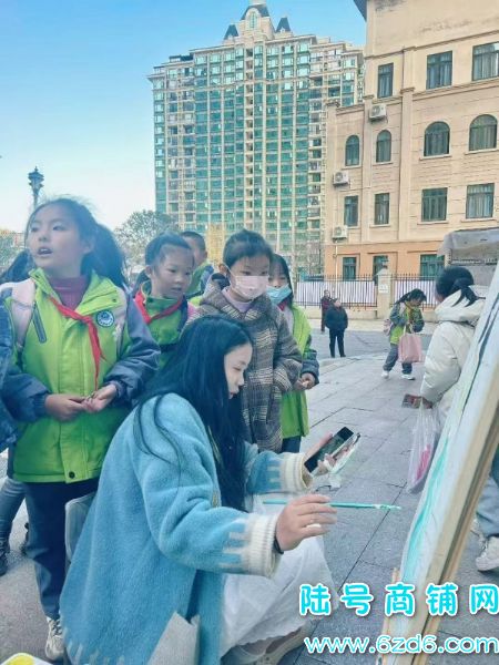 ���ƺ�������ѧУ�ſ�������ѵ����ת�ã���Դ30���ʵ��ͼƬ