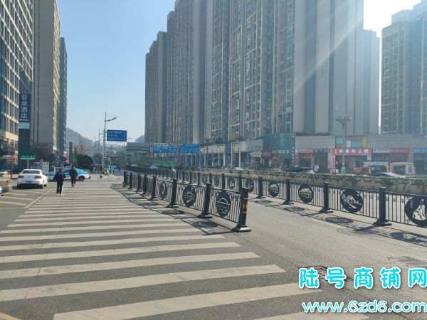 ���κη��� ��ɽ�����ڳ�E�����淿�����⣬��ҵ����ʵ��ͼƬ