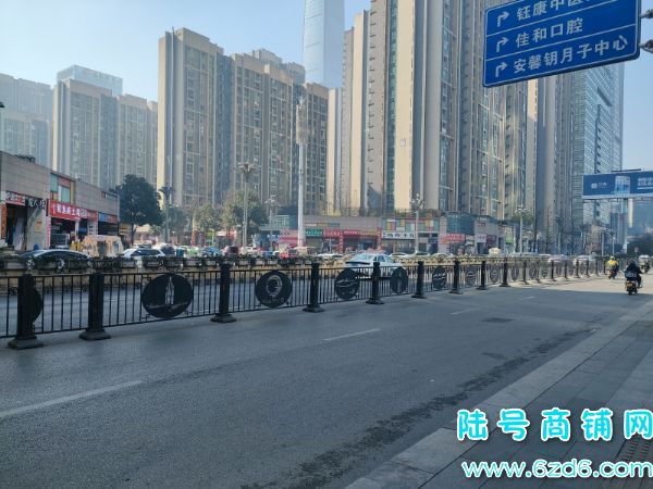 ���κη��� ��ɽ�����ڳ�E�����淿�����⣬��ҵ����ʵ��ͼƬ