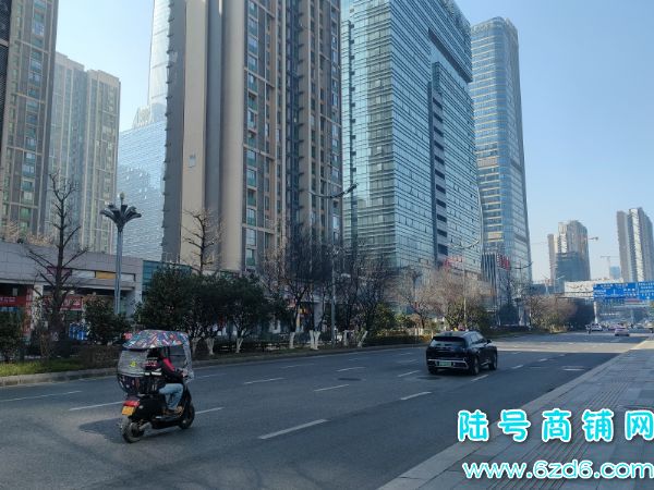 ���κη��� ��ɽ�����ڳ�E�����淿�����⣬��ҵ����ʵ��ͼƬ