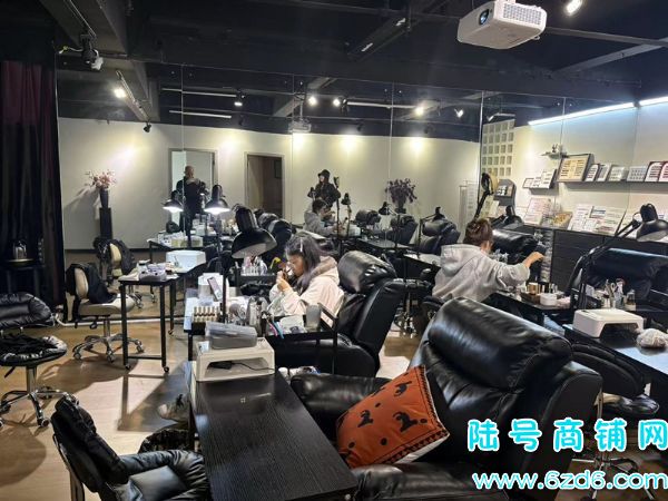 ��½�ţ����������������������޵�ת�ã������ĵض�ʵ��ͼƬ