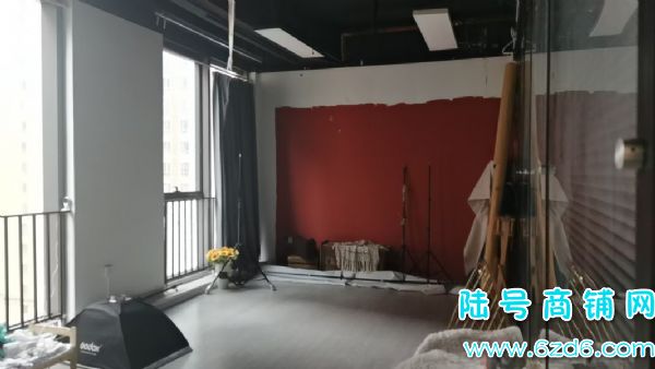 ��½�ţ�����������԰���ڴ���ȫ�¾�װ�޻�ɴ��ת�ã���תʵ��ͼƬ