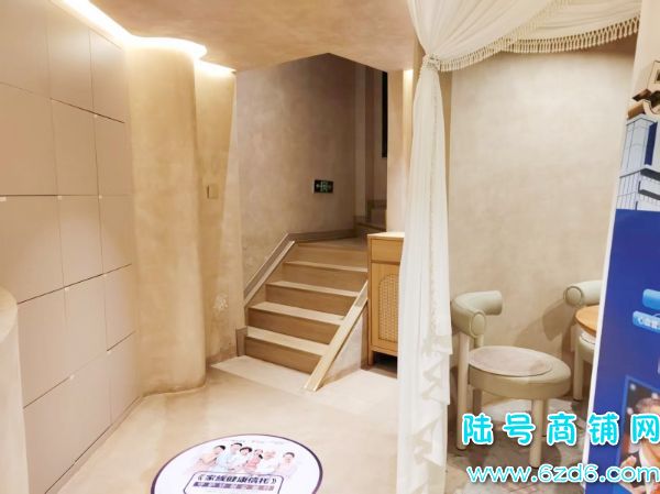 9������ ��ɽ�������ֳ��ٽ�275ƽ�߶���ԡ����ת��ʵ��ͼƬ