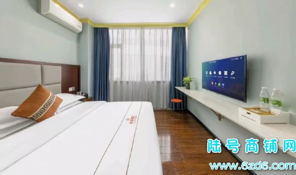 24������ ��Ϫ��ѧʿ·�������ھƵ�ת��ʵ��ͼƬ