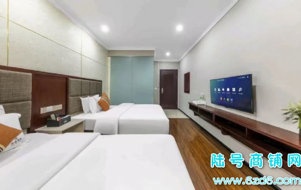 24������ ��Ϫ��ѧʿ·�������ھƵ�ת��ʵ��ͼƬ