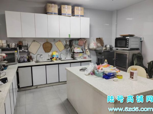 �����ϵ� ��ɽ�����б�����ֹ���ｻ��ڴ�������ת��ʵ��ͼƬ