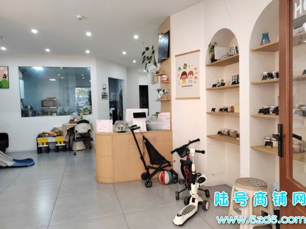 �����ϵ� ��ɽ�����б�����ֹ���ｻ��ڴ�������ת��ʵ��ͼƬ