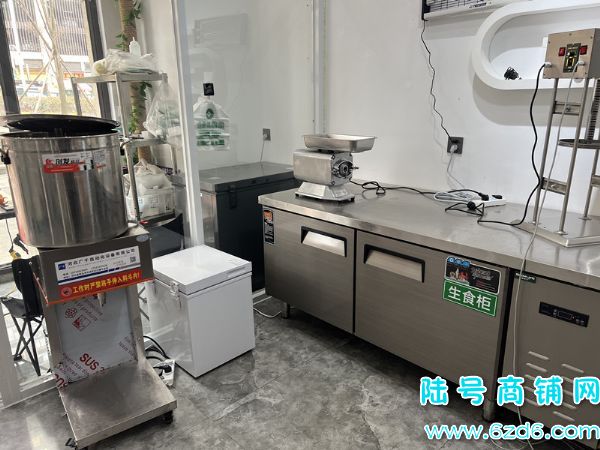 ��½�ţ���Ϫ�����Ĺ��������ŵض��ٽֲ�����ת�ã��ɿ�ת��ʵ��ͼƬ