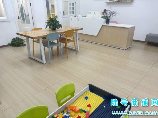 ǭ���з�������ٽֽ������ת�ã�ȫ��װ�޽��ּ���Ӫҵʵ��ͼƬ