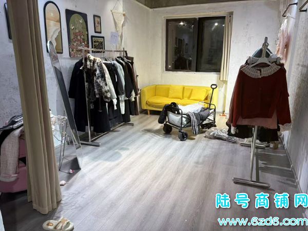 ��½�ţ���ǧ�׾�ת������700��ѹ�� С���ͷ׹㳡��װ��ת��ʵ��ͼƬ