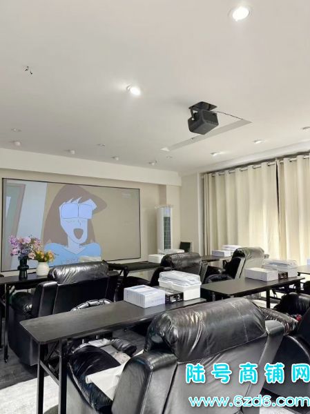 ����԰����������80ƽӰԺ�Ҿ�װ�����׵�ת��ʵ��ͼƬ