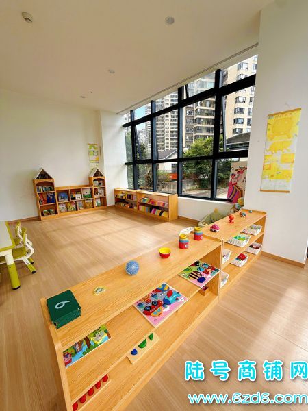 ��½�ţ���ɽ�������������������Ľ������ת��ʵ��ͼƬ