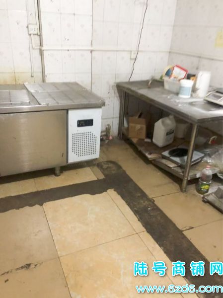 ����������ƹ�԰�Ϻ���������·�Ʒ����ٽ�����ʵ��ͼƬ