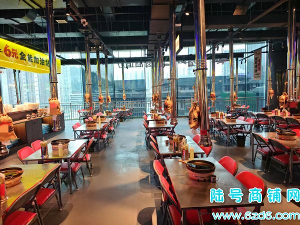 ��½�ţ�����԰����㳡900ƽ��װ������ͷ���������ת��ʵ��ͼƬ