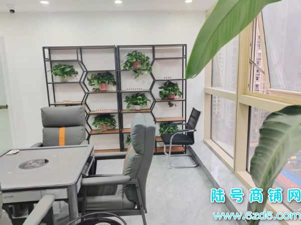 �ĸ����� 4�򻨹�԰�����㳡3��������ת�ã�һ������ʵ��ͼƬ