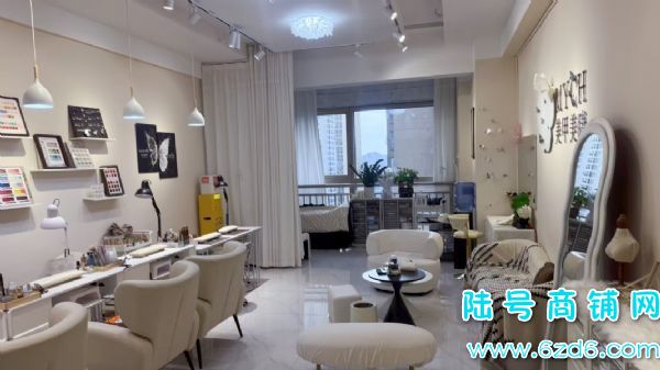 ����԰�����㳡2��60ƽ��װ���������׵�ת��ʵ��ͼƬ