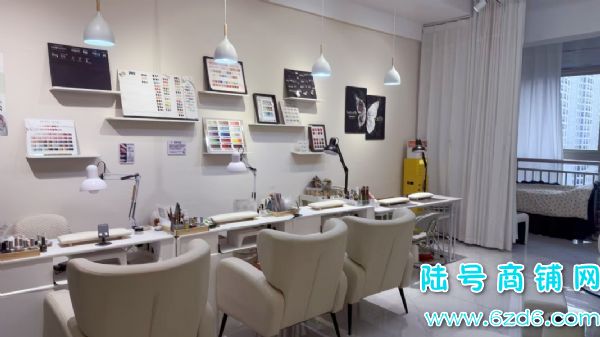 ����԰�����㳡2��60ƽ��װ���������׵�ת��ʵ��ͼƬ