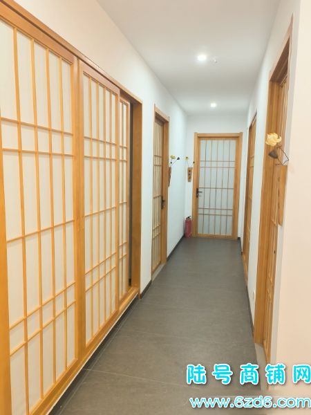 4������ ��ɽ���̵���ʢ�ٽ���¥230ƽ�߶���ԡ��������ת��ʵ��ͼƬ