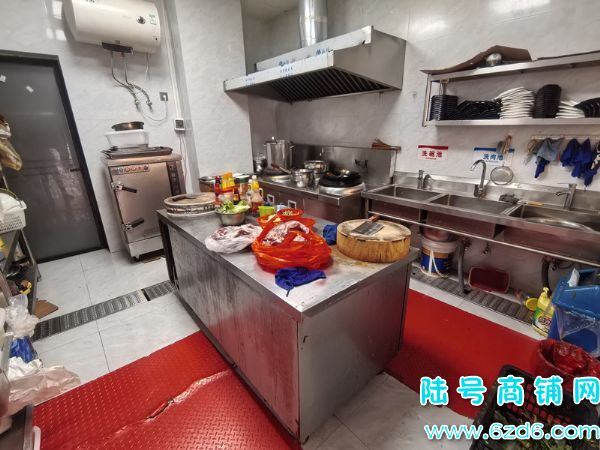 ��½�ţ���������������ʹ��ݳǲ�����ת�ã���������Ǻ�������ʵ��ͼƬ