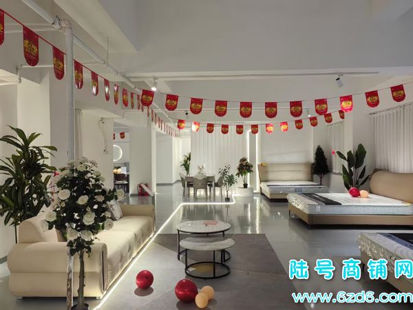 ��½�ţ�������������·ʮ������ͷ�Ҿӵ�ת�ã��ſھ���ͣ��ʵ��ͼƬ