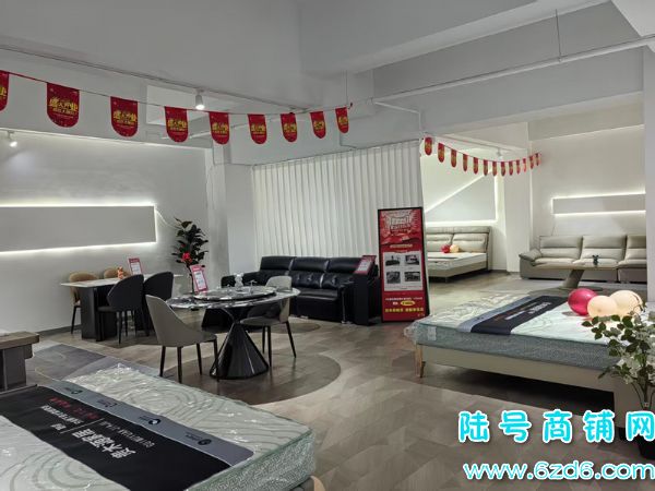 ��½�ţ�������������·ʮ������ͷ�Ҿӵ�ת�ã��ſھ���ͣ��ʵ��ͼƬ