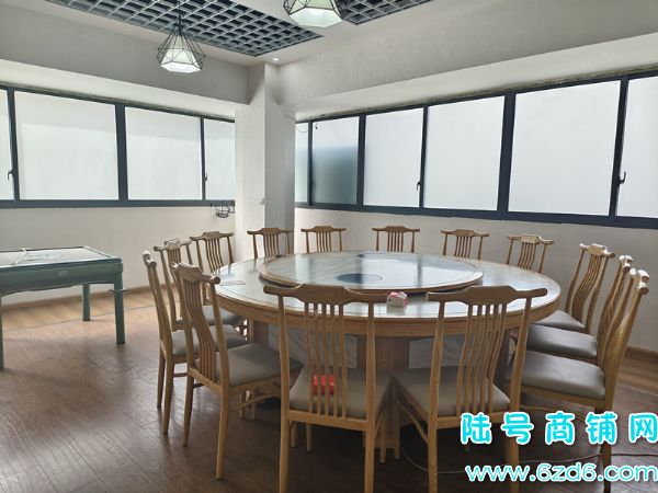 ��½�ţ��������̵��¶�����ҵ��300ƽ������ͷ������ת��ʵ��ͼƬ