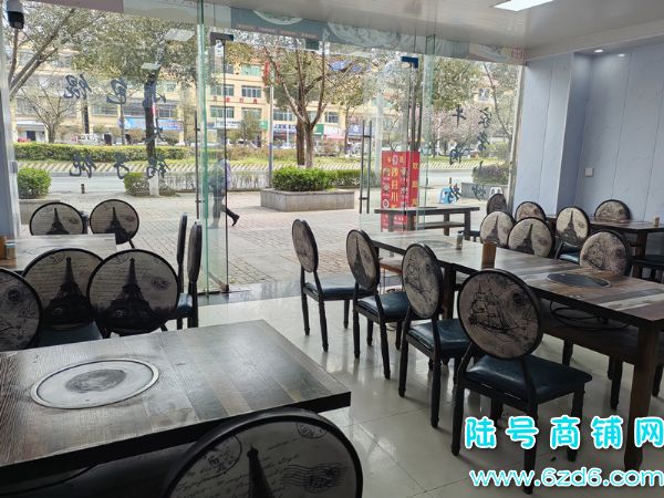 ��½�ţ�Ϣ���ؿ��׳�B��������ת�ã��Ա߾�����Сѧʵ��ͼƬ