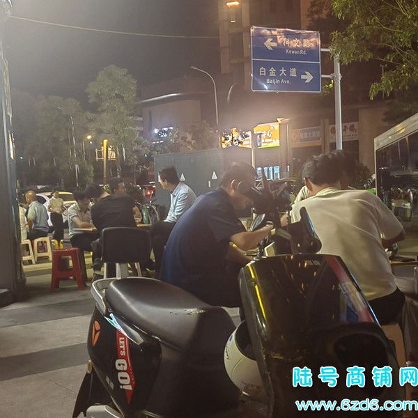 ��½�ţ���������һ��ɽ��ҹ��������ת�ã�����Ӫҵ�н��ֿ���ʵ��ͼƬ