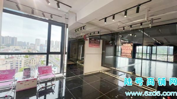 �ڵ�����������300ƽ�赸��ѵ����ת�ã���Դһ�ٶ��ʵ��ͼƬ