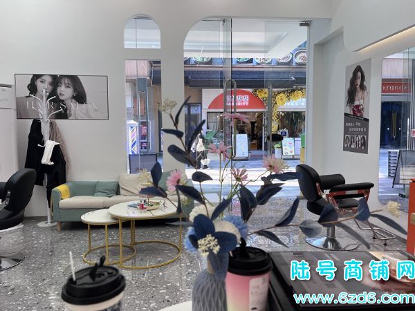 ��½�ţ�������������ҵ�־�װ������ת��ʵ��ͼƬ