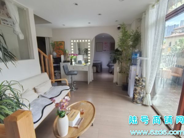 �ڵ���������Ȫ�³������ٽ�80ƽ�������׵�ת��ʵ��ͼƬ