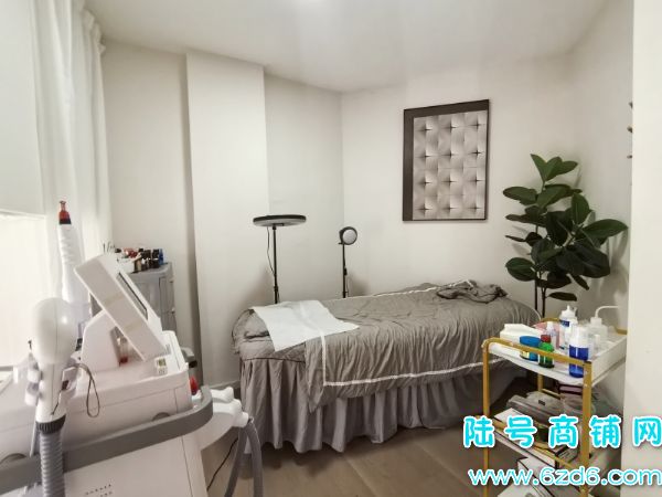 �ڵ���������Ȫ�³������ٽ�80ƽ�������׵�ת��ʵ��ͼƬ