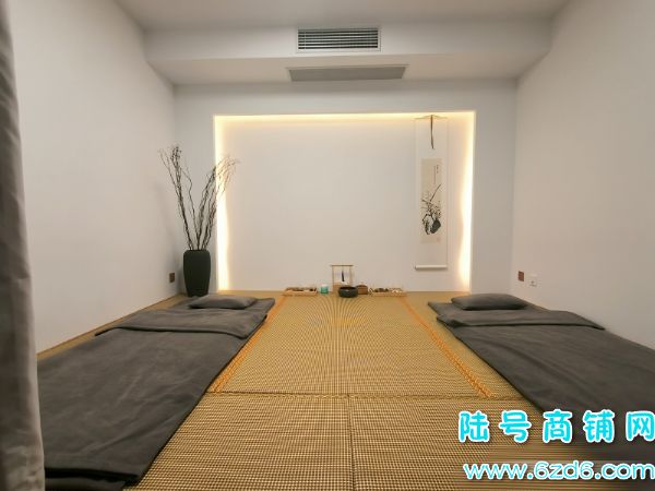�ĸ����� ��ɽ���̵���ʢ260ƽ�߶���ԡ��������ת��ʵ��ͼƬ