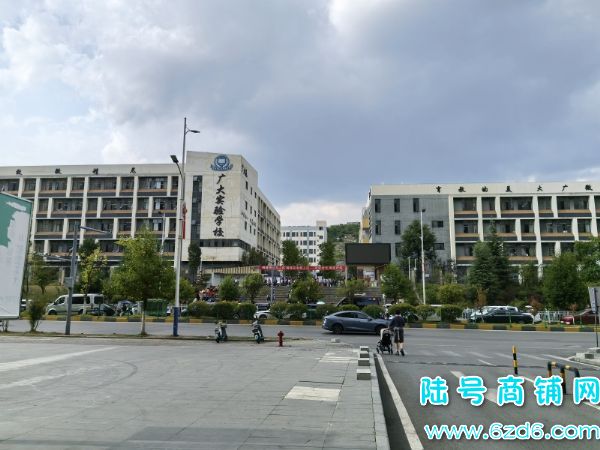 ������һ�Ŵ�Ժͣ�������������ٽ�50ƽ���ʵ�ת��ʵ��ͼƬ