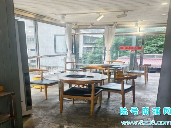 ��½�ţ�ʮ�����ϵ꣬�����¼��²�����ת�ã������䣬�ſڿ�ͣ��ʵ��ͼƬ